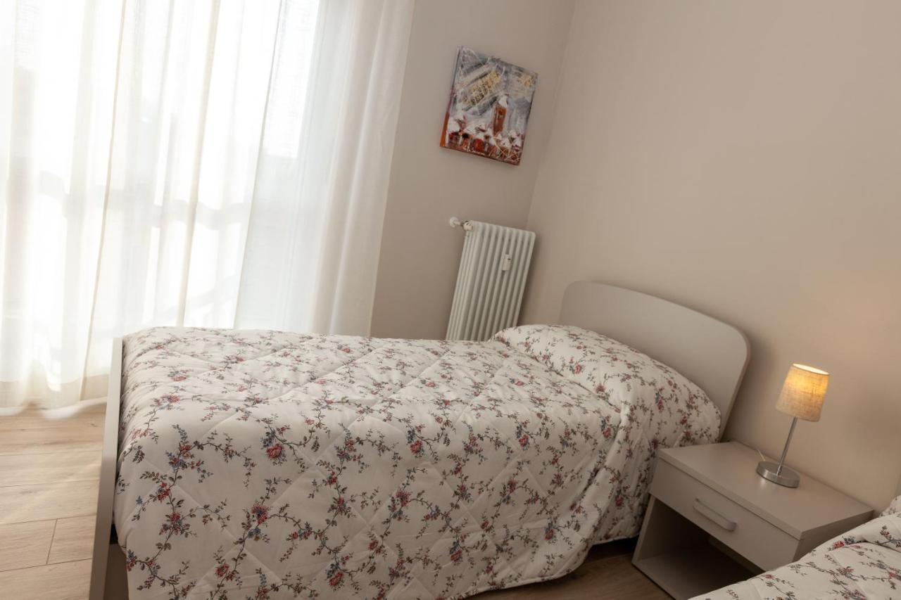 Apartament Rossini15 - Garage Privato Alba  Zewnętrze zdjęcie